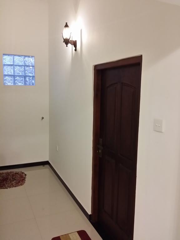 Appartamento Dumi House Weligama Esterno foto